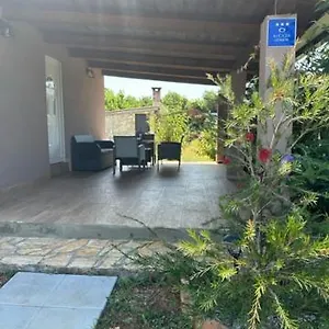 https://holiday-home-lavanda-pula.pula-hotels.org